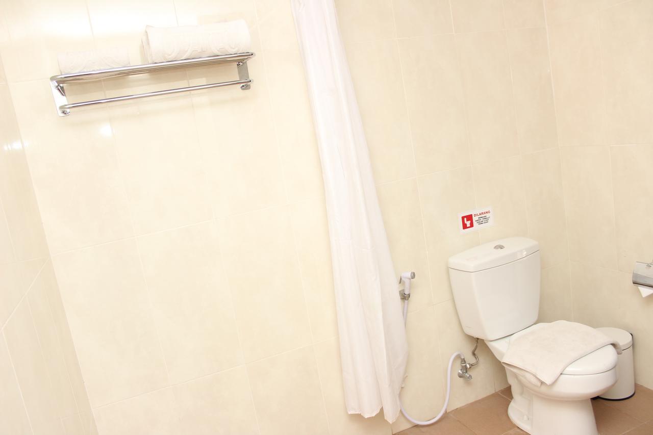 Naka Hotel Kupang Kupang  Exterior photo
